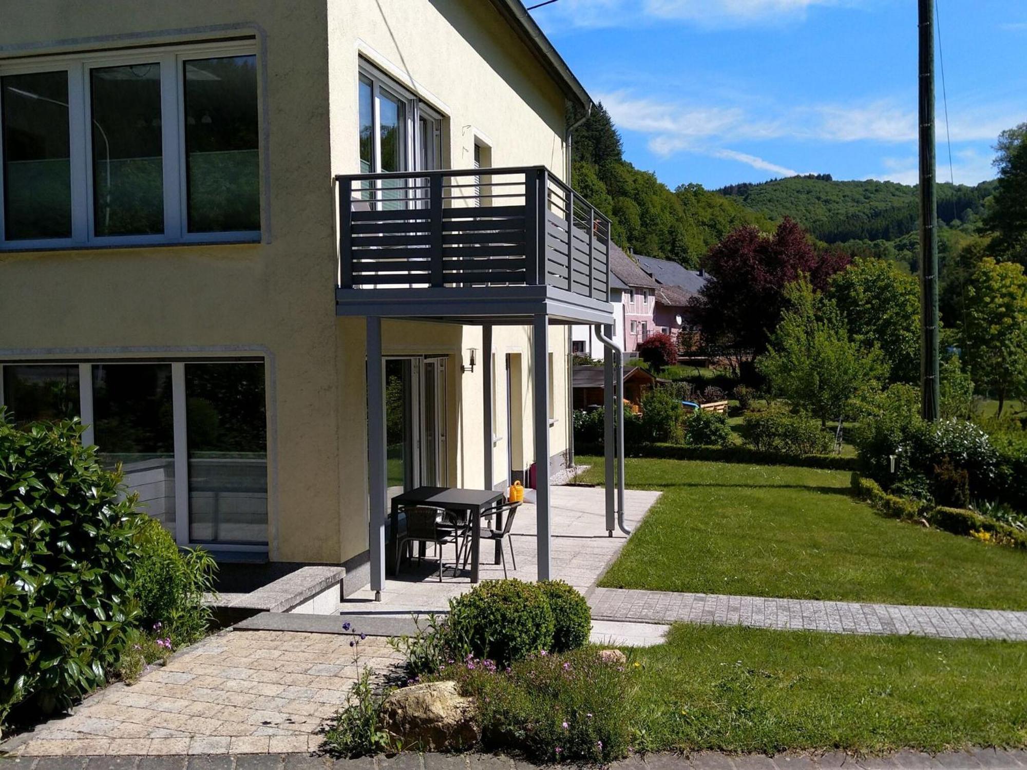 Apartment With Terrace And View Merschbach المظهر الخارجي الصورة
