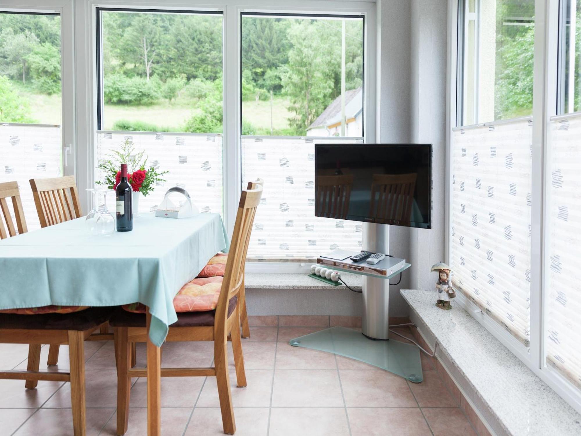 Apartment With Terrace And View Merschbach المظهر الخارجي الصورة